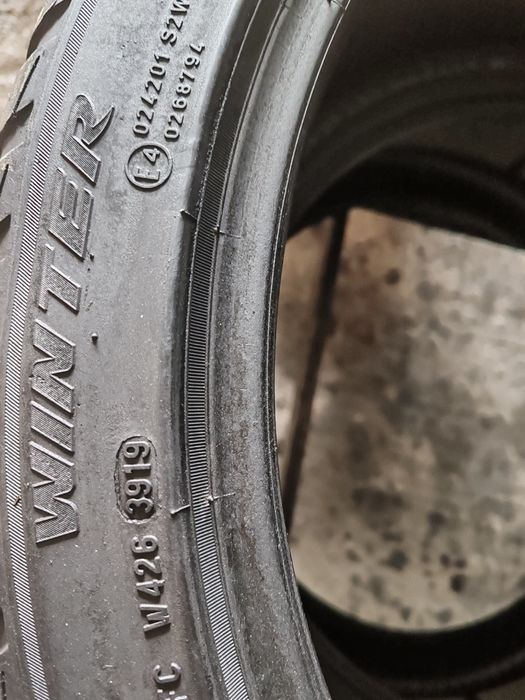 2 cauciucuri 235 40 19