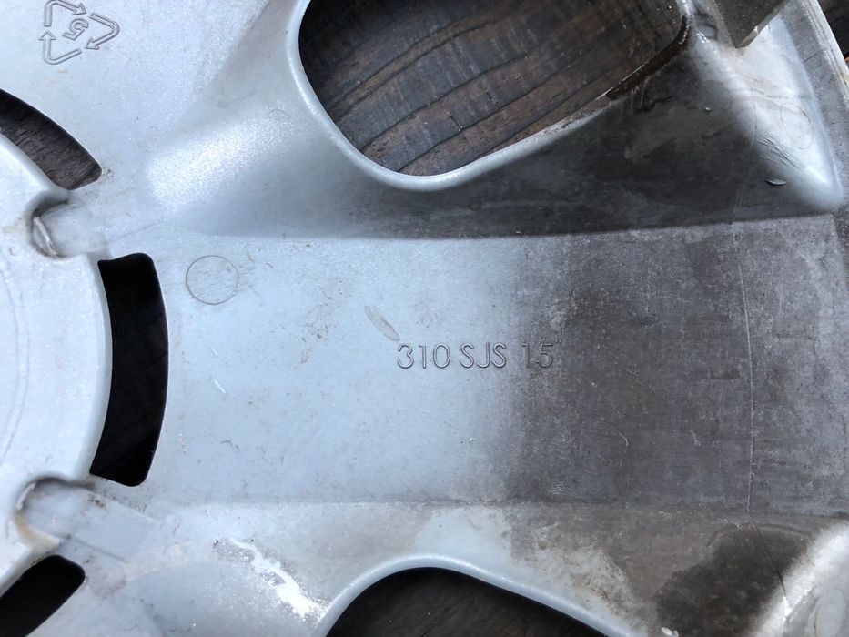 Capac Roata Janta R15 Vw Volkswagen Passat Golf Bora Touran Sharan Jet