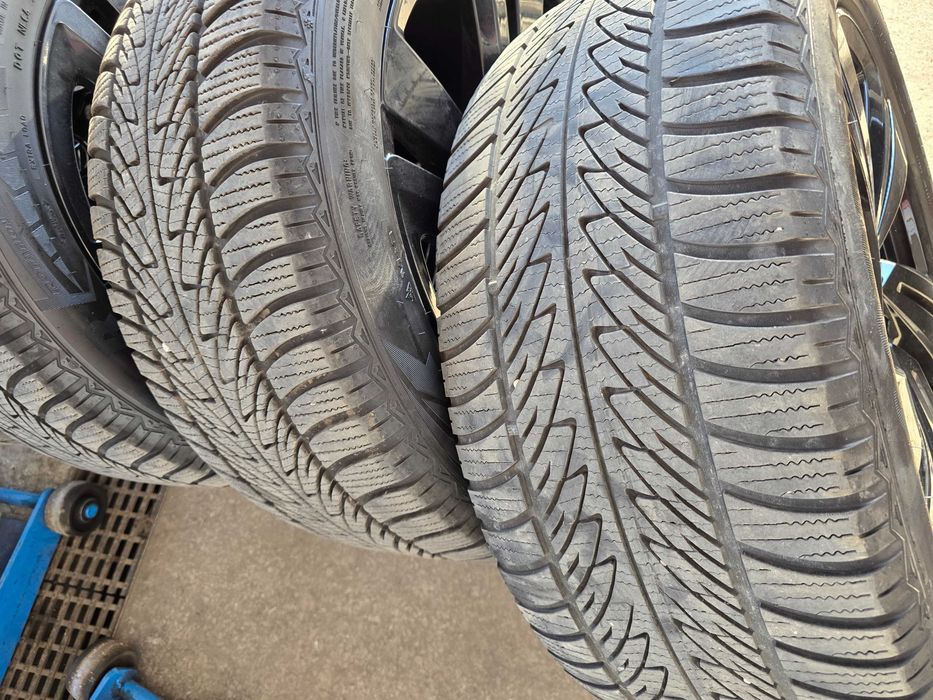 285 45 20 зимни гуми Goodyear Ultra grip 8