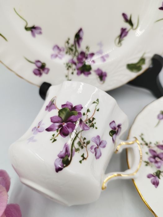 Hammersley SPODE , английски костен сет за кафе 
Victorian Violets