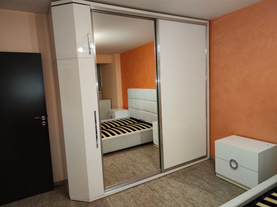 Продавам спалня комлект