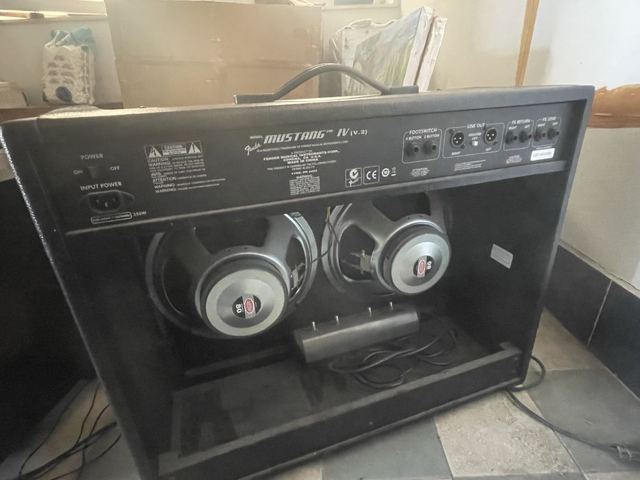 Fender Mustang IV V2