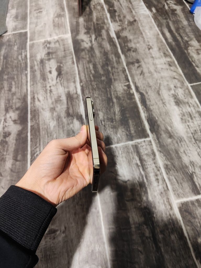iPhone 14 pro 256gb gold ideal