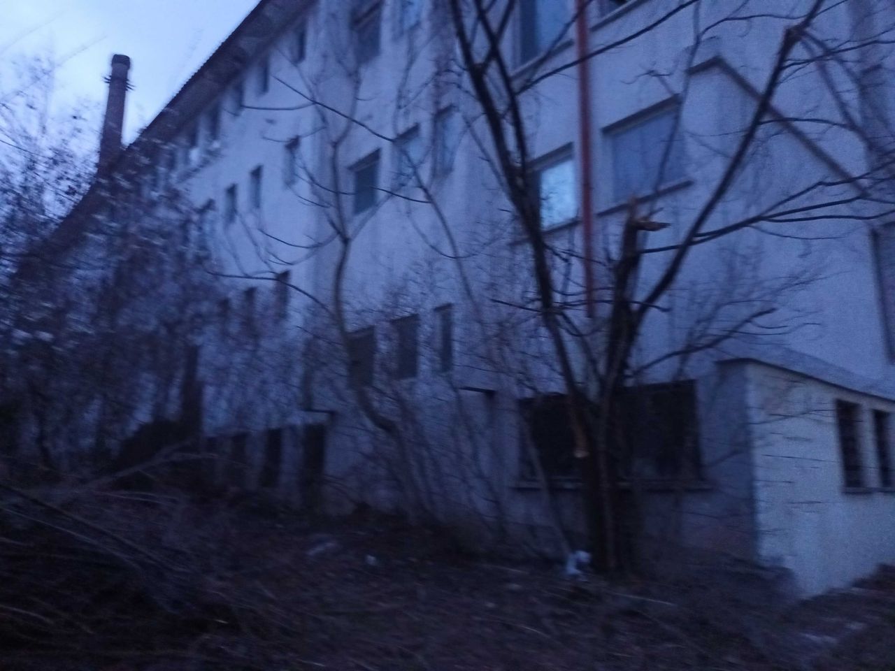 Продава се Промишлена сграда в Бяла - 1500 кв.м за 40 €/кв.м - Снимка #2