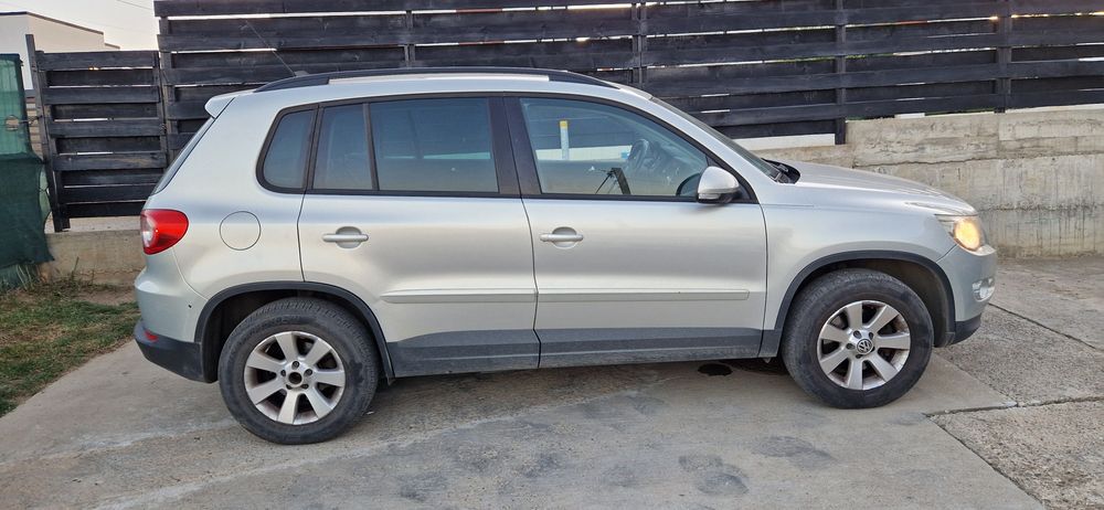 Vând Volkswagen Tiguan