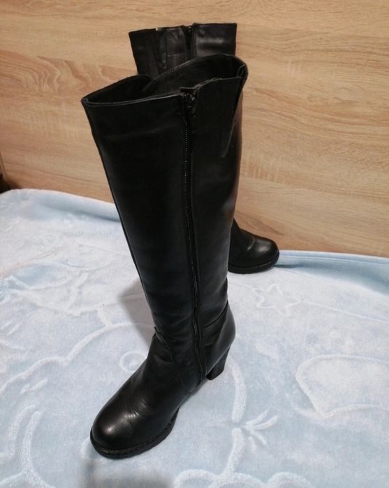 Cizme mărime 37 din piele naturala