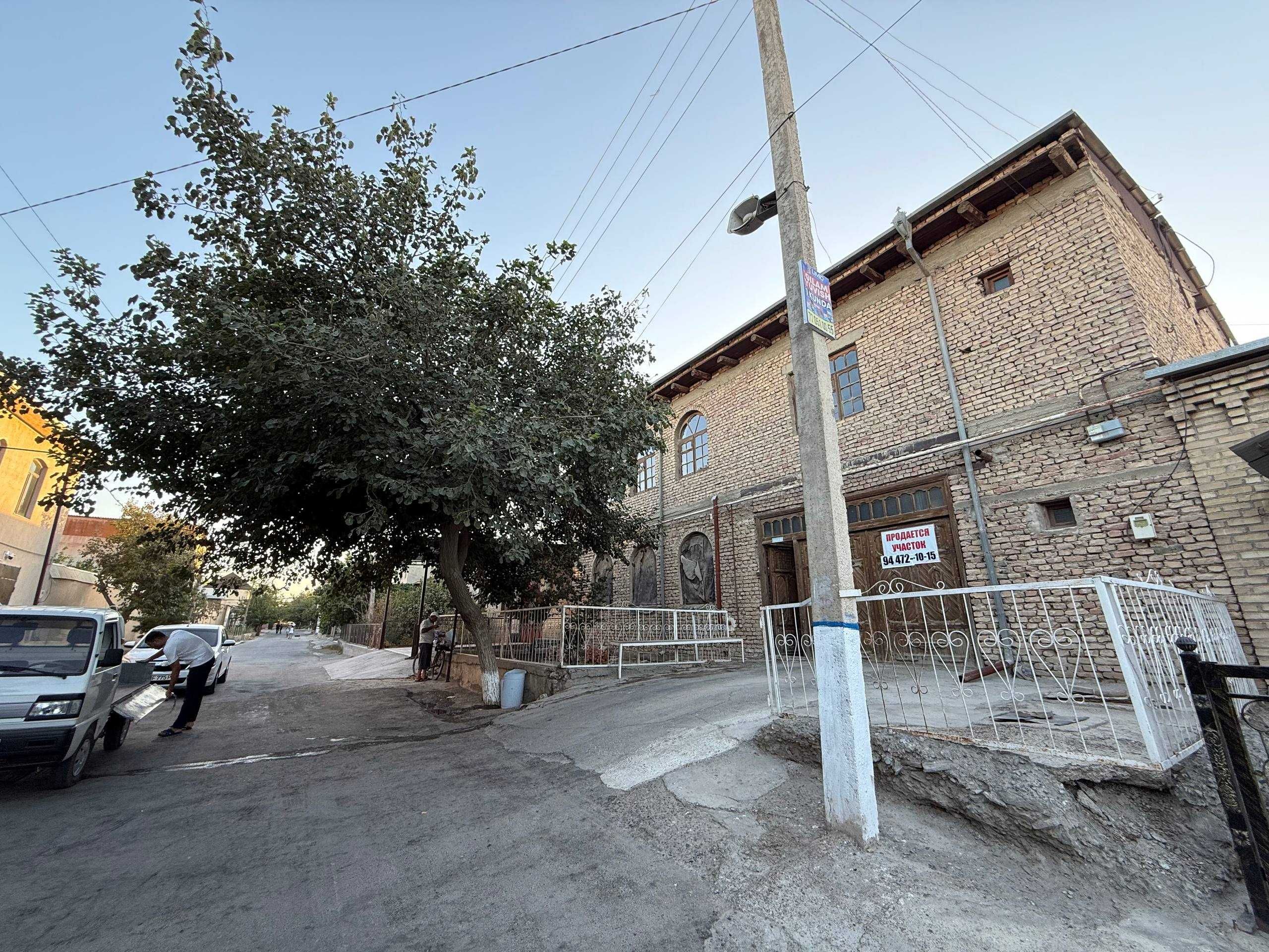 TAYYOR 2 QAVATLI 2 TA xo'jalik mo'ljanlangan 4 sotiqli hovli sotiladi