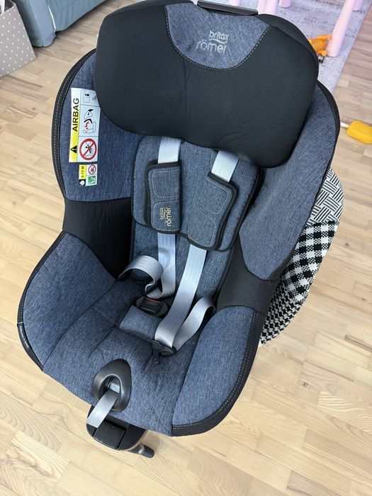Britax Römer dual fix i-size (76 – 105 cm / 15 luni – 4 ani)