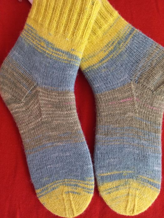 Носки вязаные, шерстяные, ручной работы.