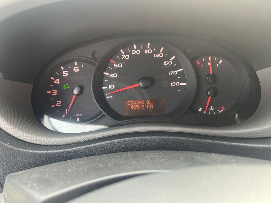 Autoplatformă Renault Master 3