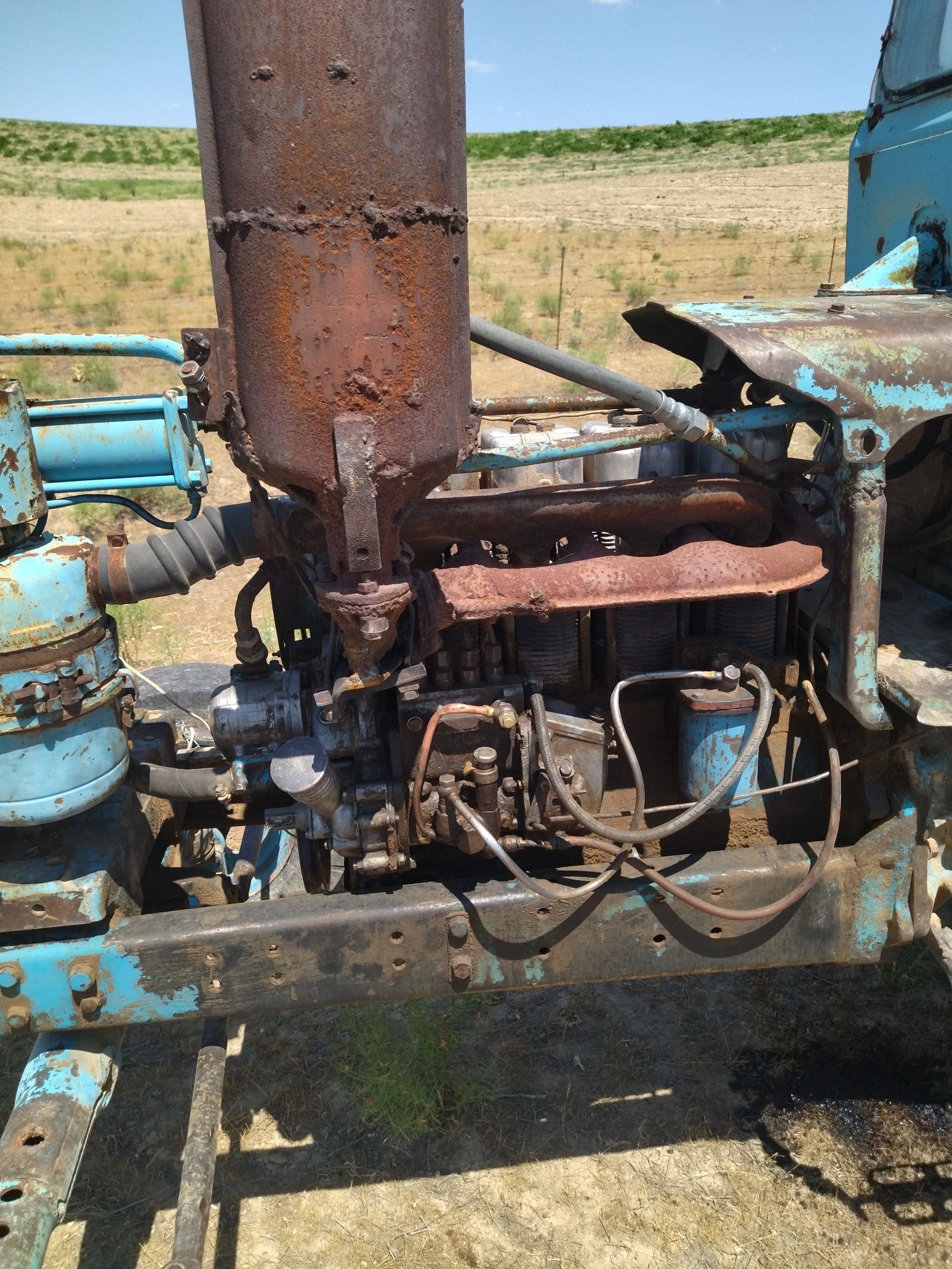 T 28 traktor sotiladi holati yaxshi ishlab turgan texnika