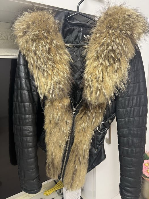Зимно късо яке от естествена кожа