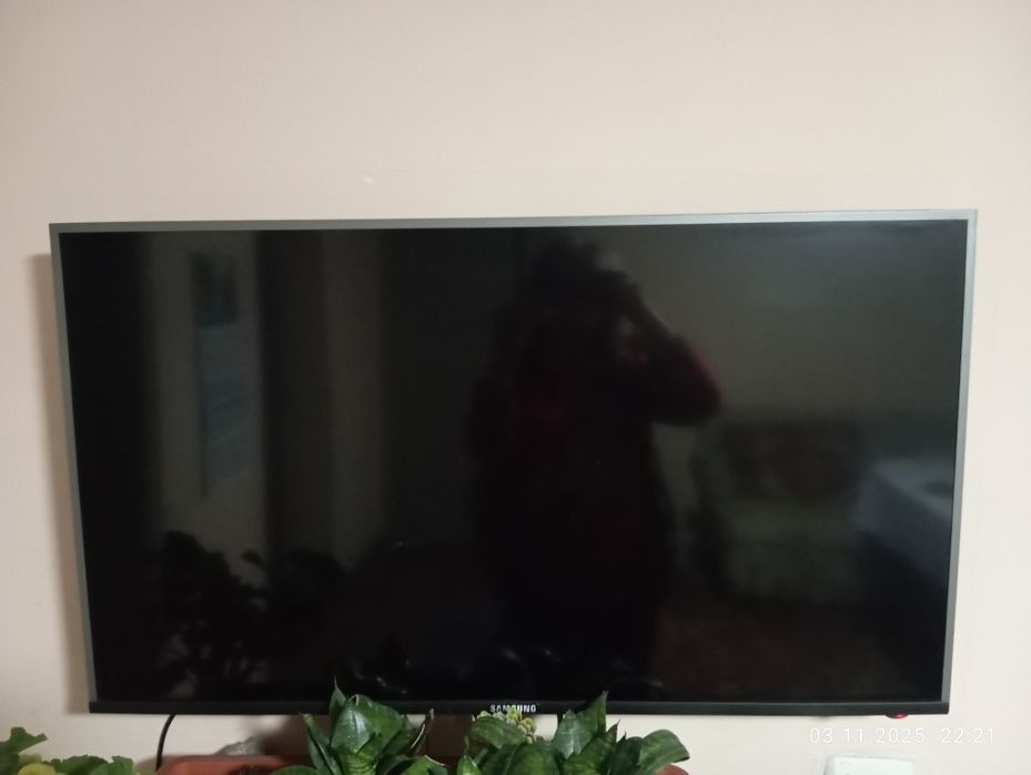 телевизор Самсунг смарт .ж/к 109см