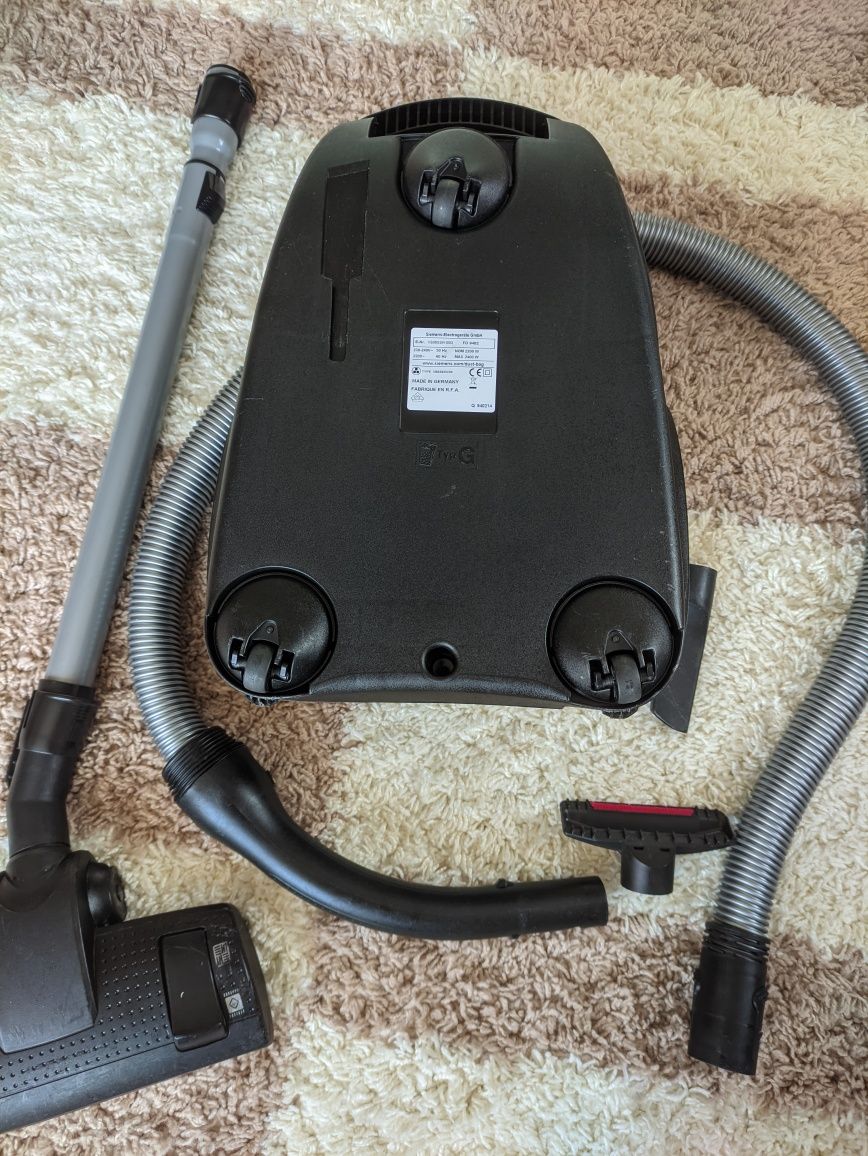 Прахосмукачка  SIMENS Synchropower 2400w