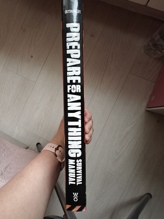 Carte noua Prepare for Anything Survival Manual