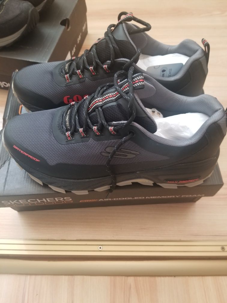 Skechers 43 GoodYear performance waterproof