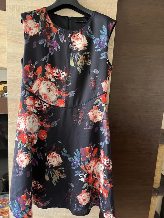 Дамски рокли,размер 38,М