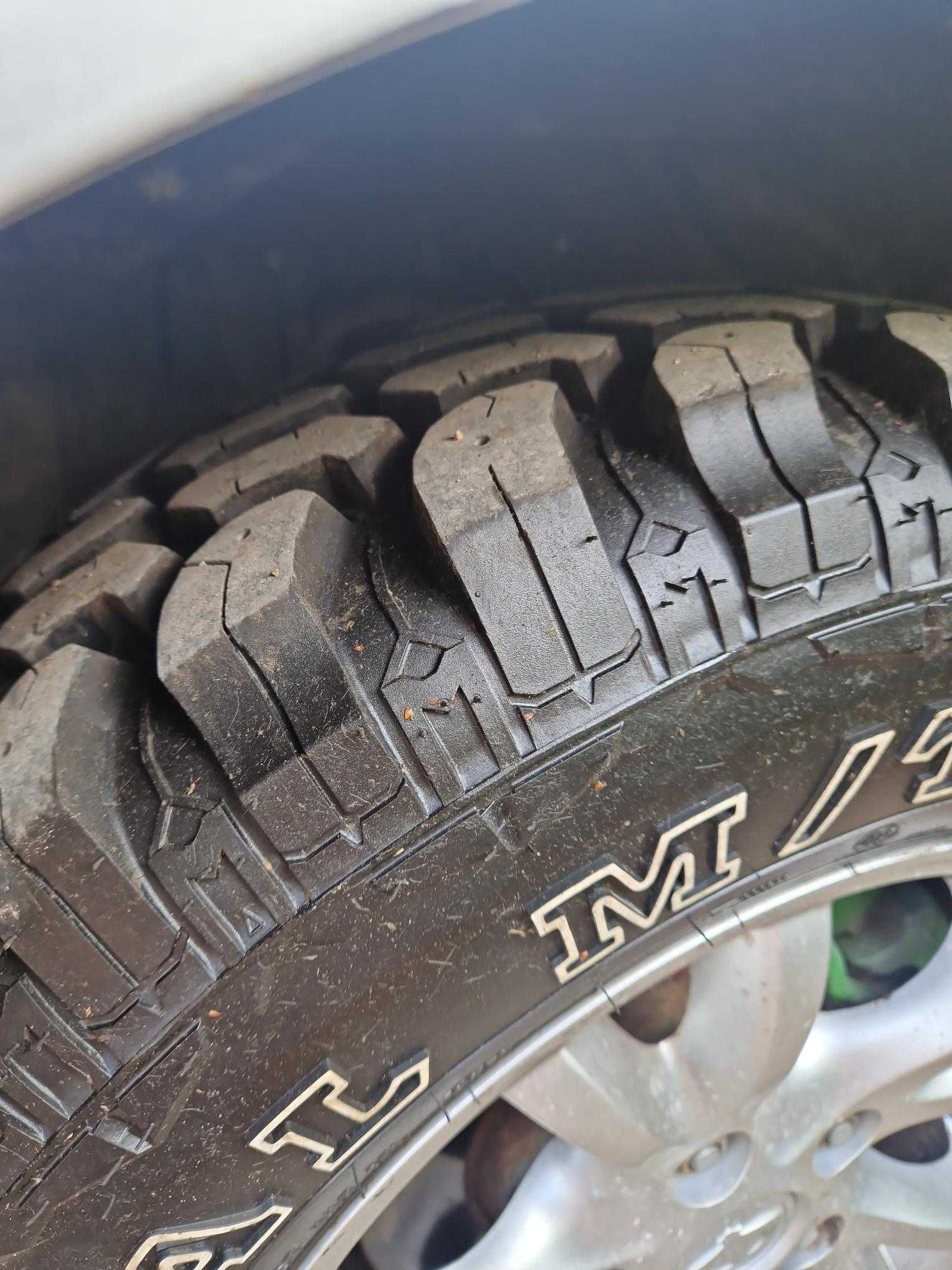 Офроуд гуми 225/75/16 + джанти 16x6.5J ET43 SsangYong
