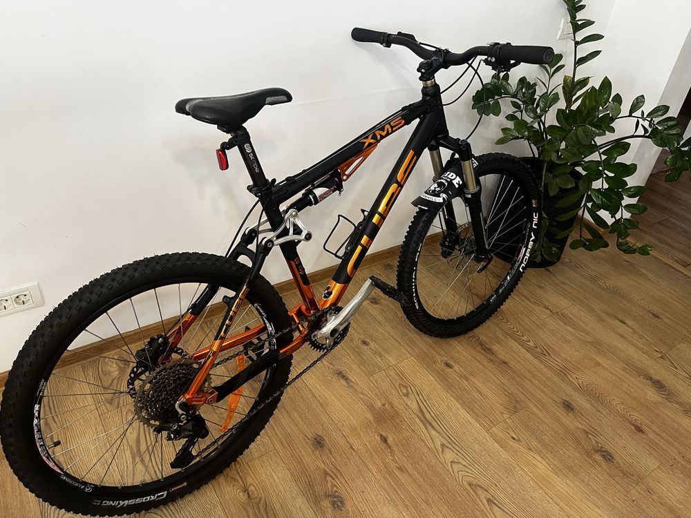 Bicicleta Full suspension CUBE XMS 26”