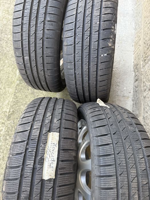 A-class 185/55/15 зимни гуми с джанти