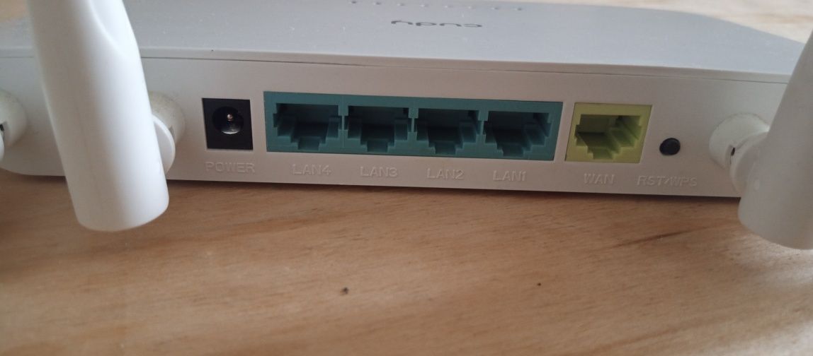 Продам wi-fi роутер
