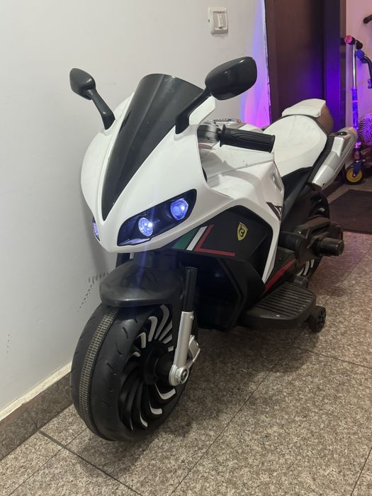 Motocicleta pentru copii ca noua