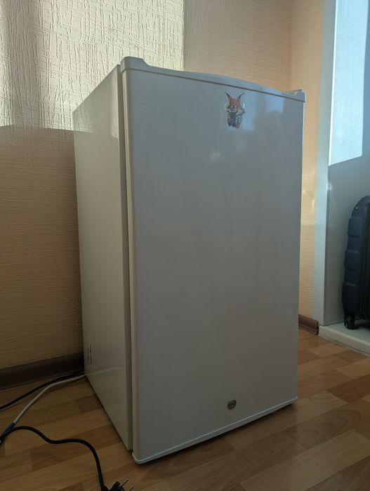 Холодильник маленький
