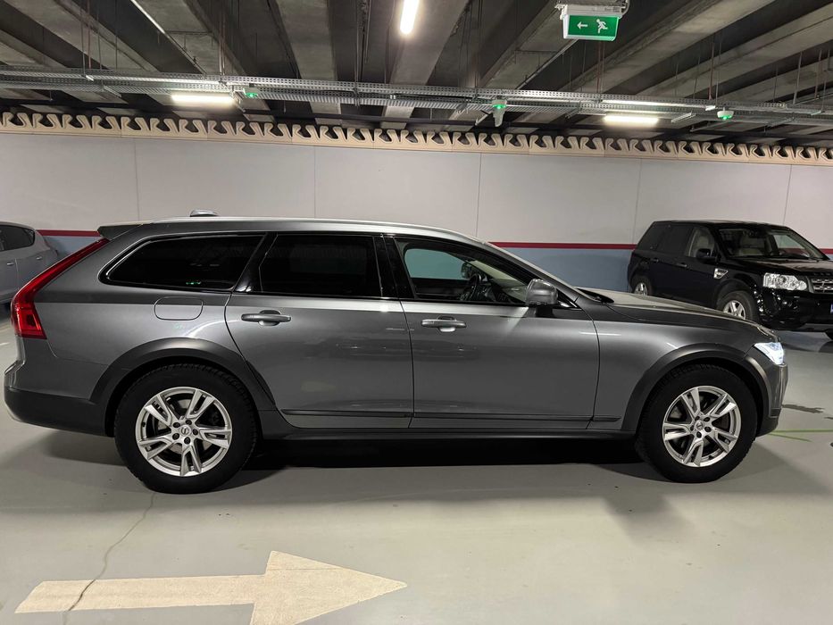Volvo V90 Cross Country T6 Benzina - 310CP
