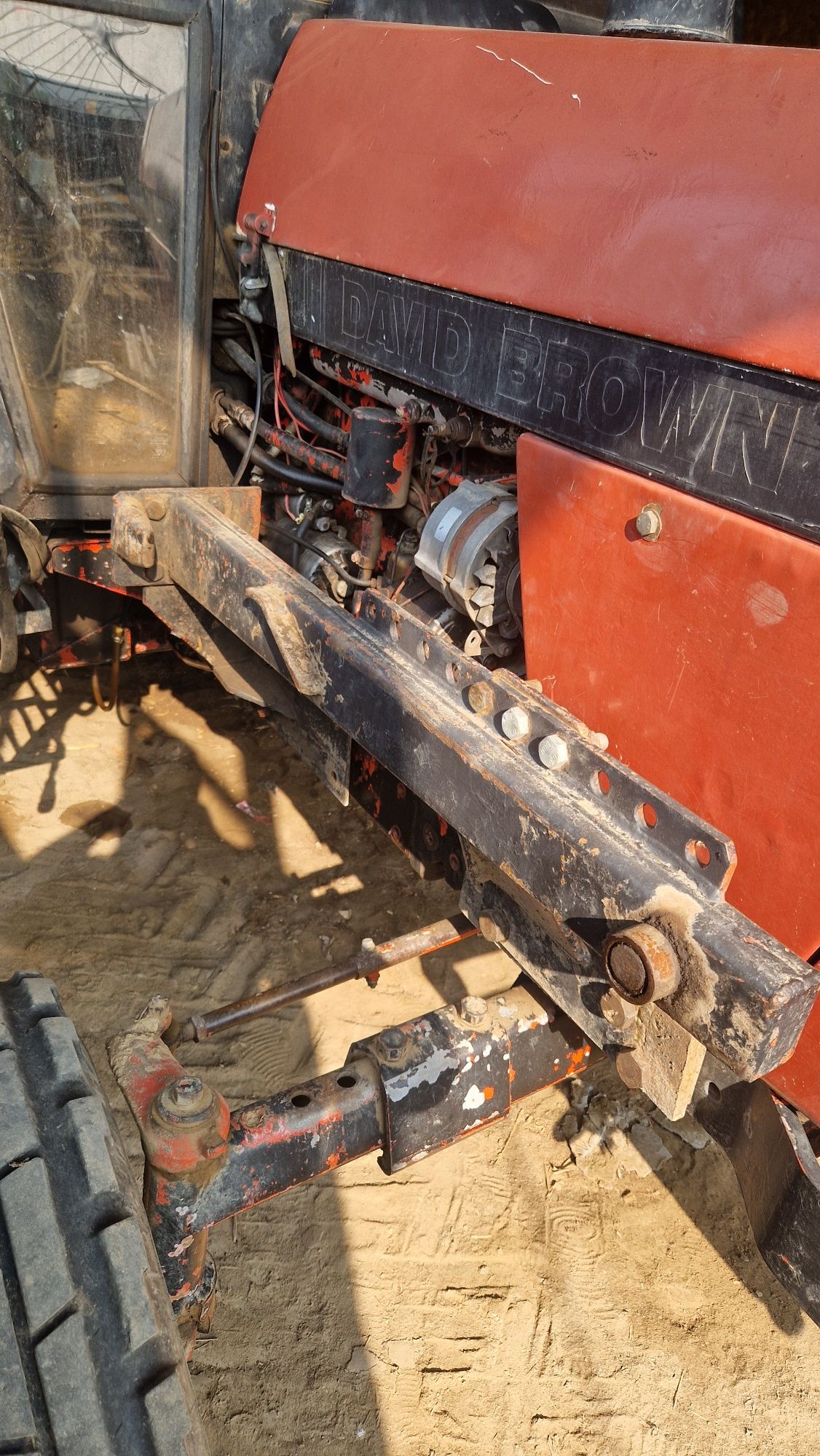 Incarcator frontal pentru tractor/Cupa/Furca