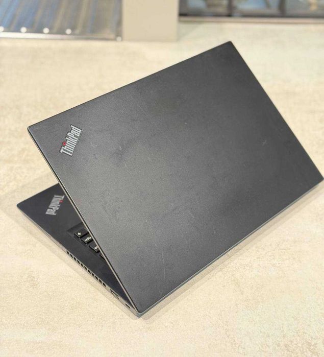 Lenovo Thinkpad T14s Amd Ryzen 5Pro-4650U 16/256 14'0 FHD