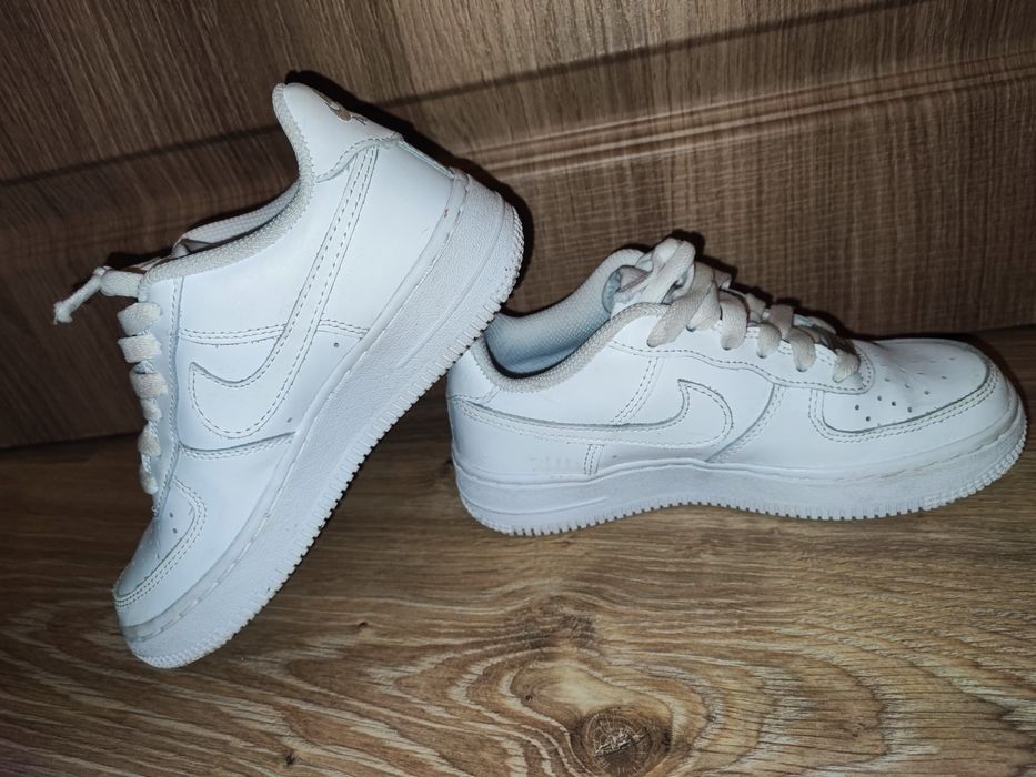 Детски маратонки Nike Air Force 1 UK13.5 EUR32