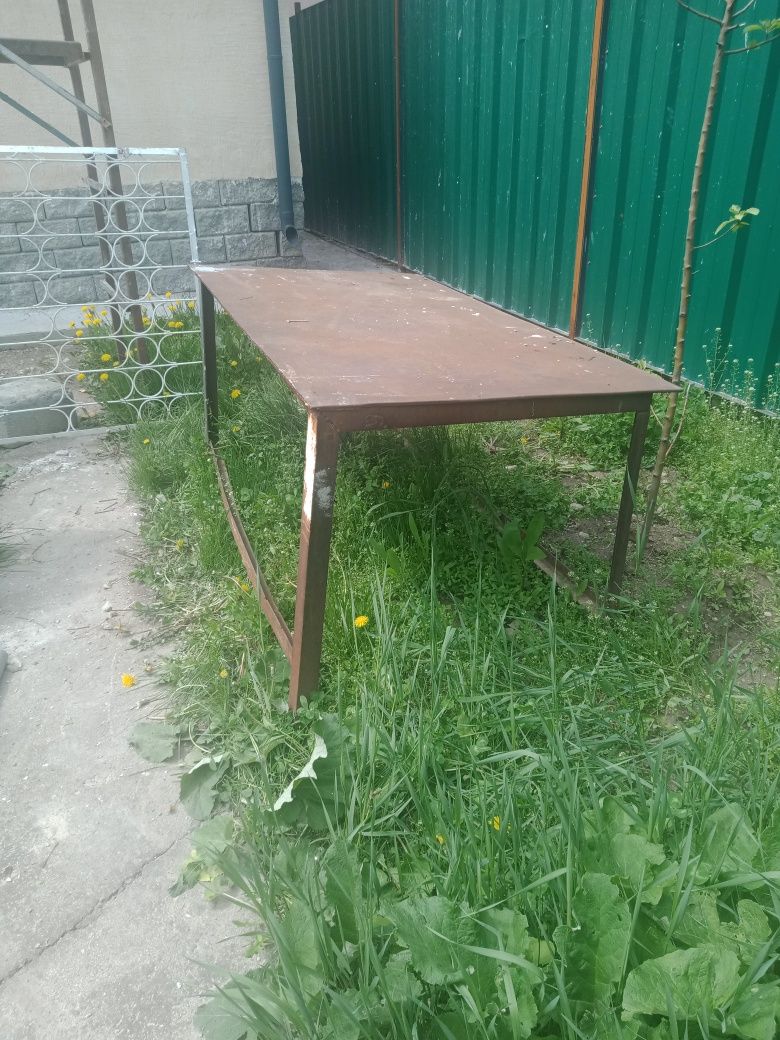 Продам железный столярный стол