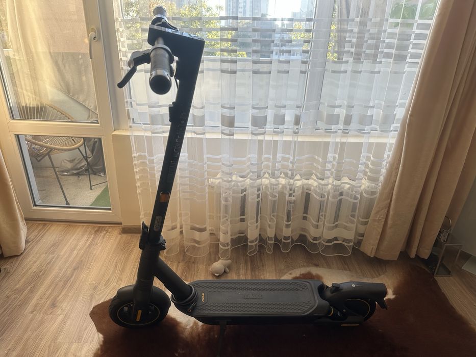 Електрическа тротинетка Segway-Ninebot KickScooter MAX G2E