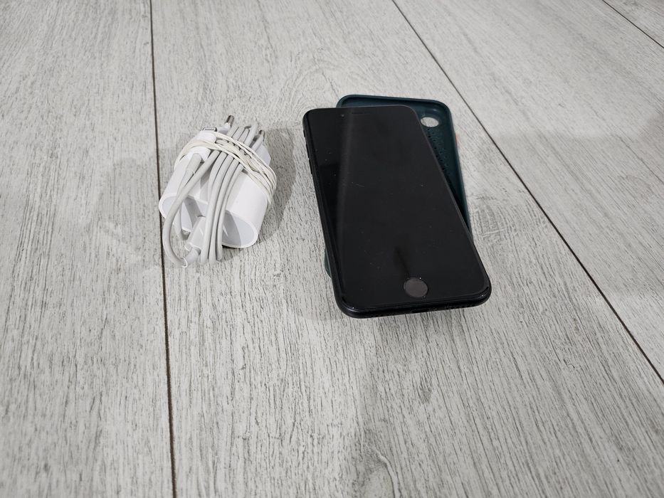 Vand Iphone SE 64 Gb Neverlock stare buna