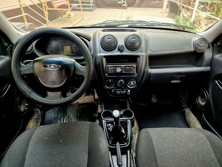 Lada Granta Sotiladi