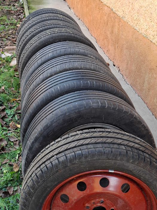 комплект зимни и летни гуми, 4 ал. джанти  и резервна гума бастун