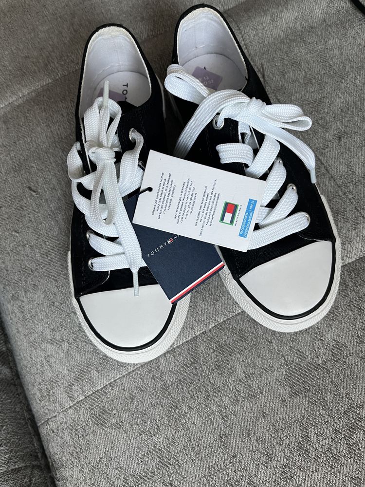 Детски кецове Tommy Hilfiger, 32