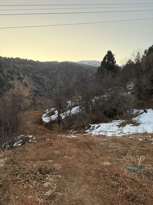 Продаеться земля в Амирсай 12 соток 2 кадастра по 6 соток