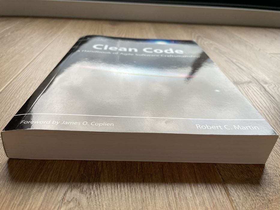 Книга clean code by Robert C. Martin