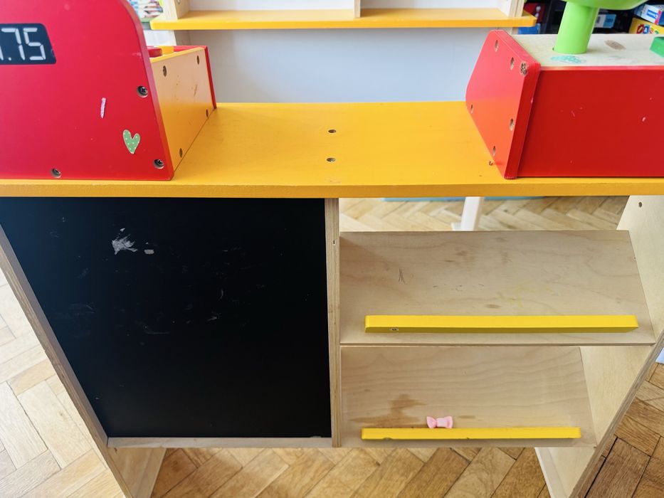 Детски дървен магазин