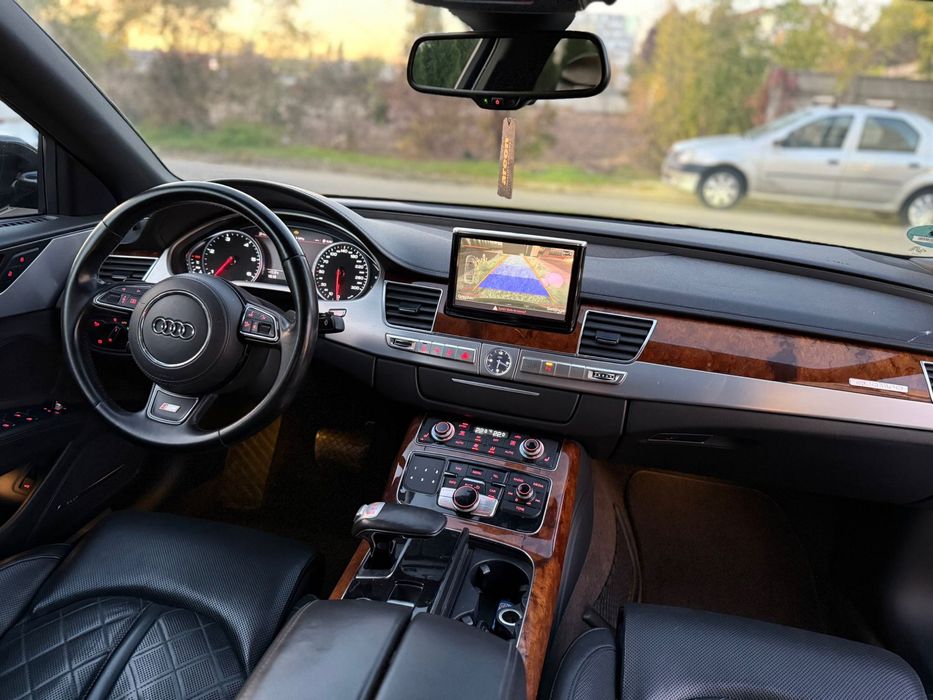 Audi A8 2012 3.0d Matrix / Trapa / Quattro