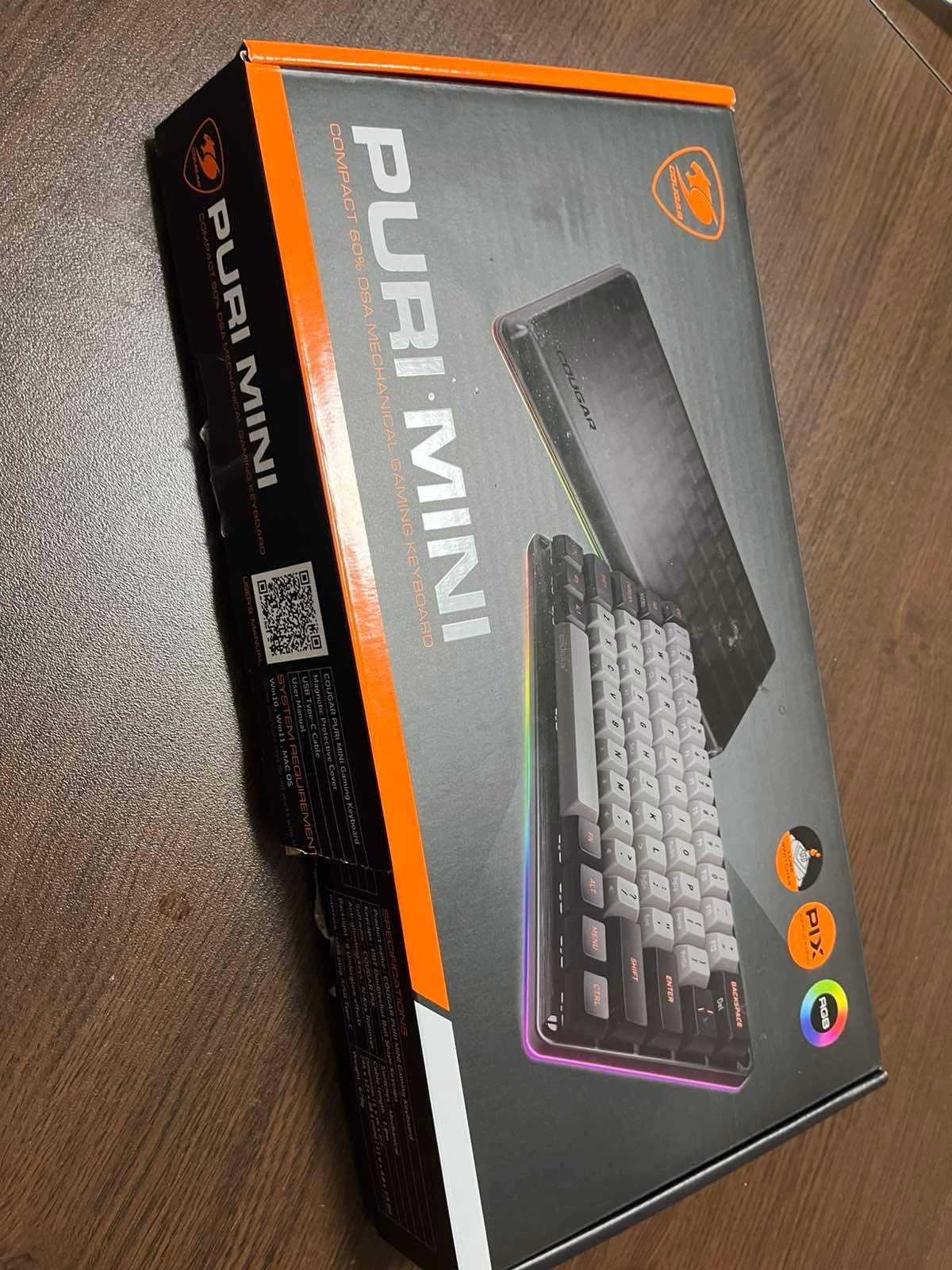 Продавам механична клавиатура Cougar Pura Mini – нова !