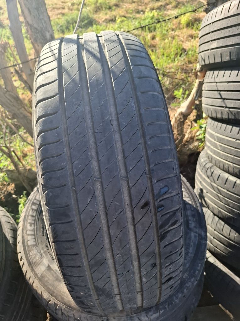 Vand 1 sau 2 sau 4 anvelope 215 60 16 michelin vara bune