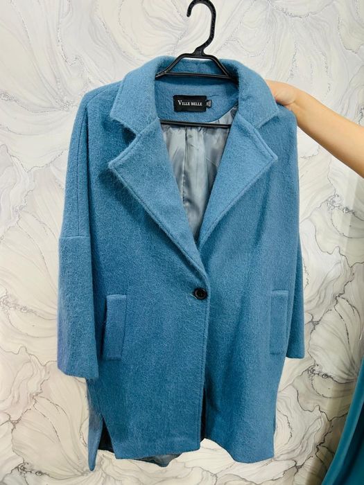 Продам пальто синий