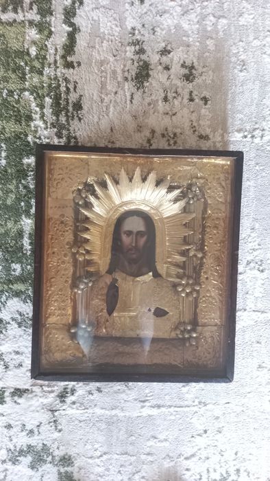 Icoana veche cca-1850-1890- cu riză aurită.