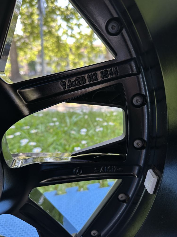 20” BMW - Style 1001L -  G30 G31