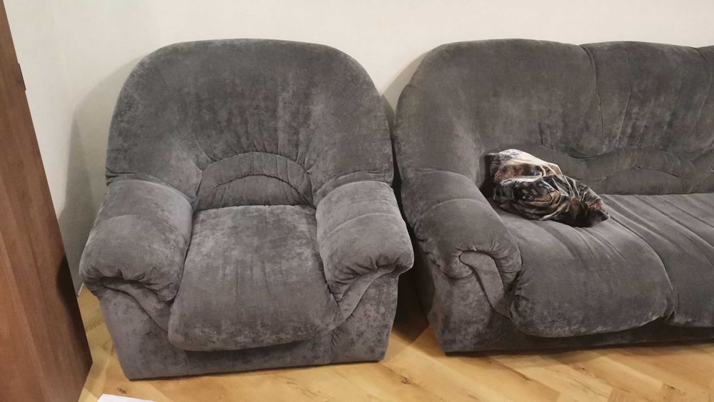 Диван и два кресла
