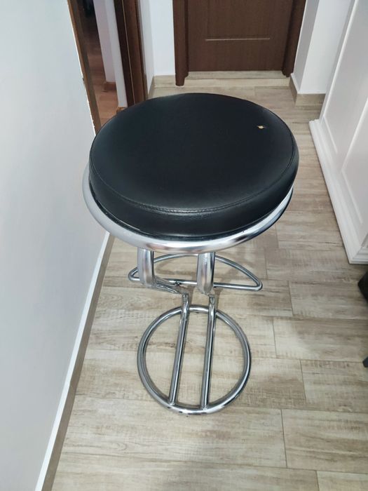 Scaun de bar. Inaltime 80 cm