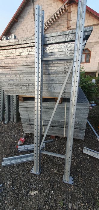 Rafturi metalice profesionale