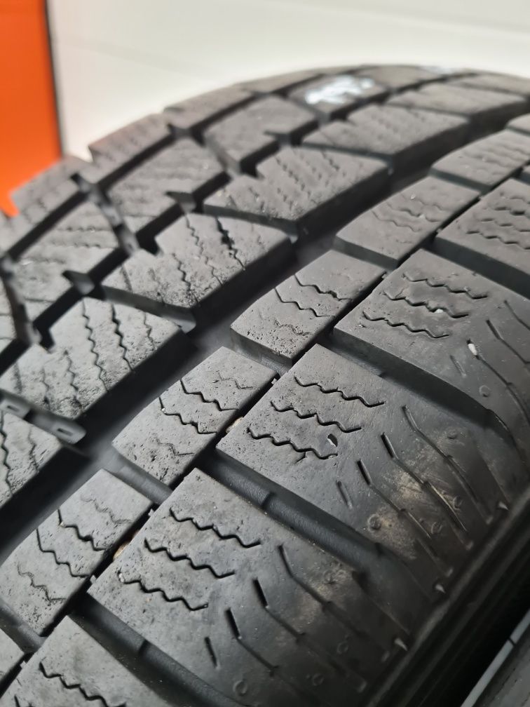 Зимни гуми за Бус 2 броя FALKEN EuroWinter Van01 195 60 R16C дот 2319